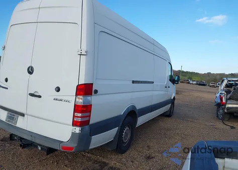 2013 Mercedes-Benz Sprinter 2500 High Roof from USA, damaged, VIN WD3PE8CC1D5781456